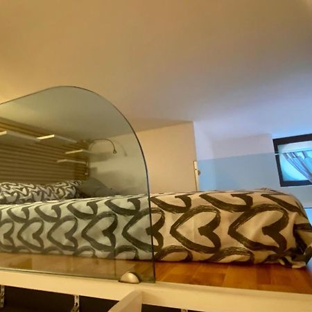 Zeus Charming Apartment Syracuse Room photo